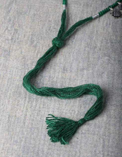 White Metal Peacock Design Necklace With Green Closure