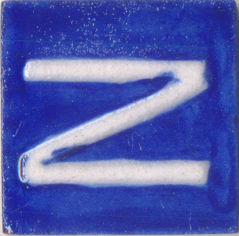 White Z alphabet blue tile (2x2)