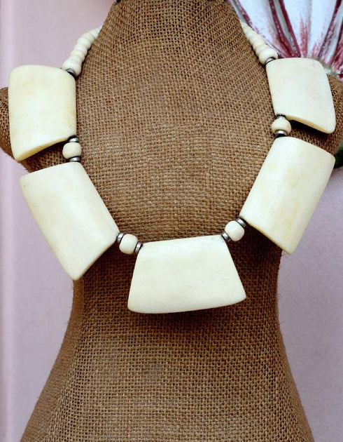 Necklace - Off-White Colour