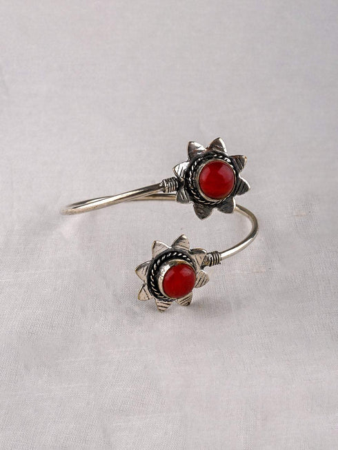 Metal Bracelet With Beads