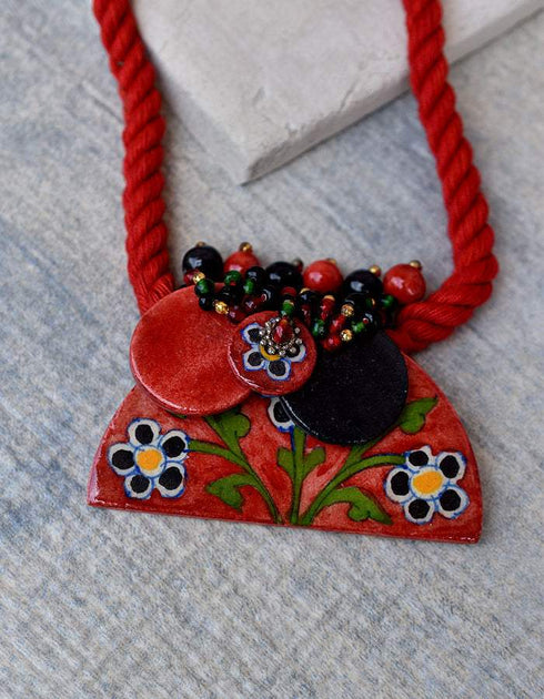 Blue Pottery Gucha Necklace (Red)