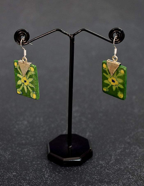 Flat Pendant Earrings (Green)