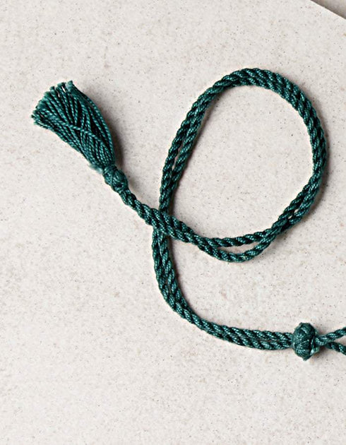 Japani Poth Short Necklace (Green)