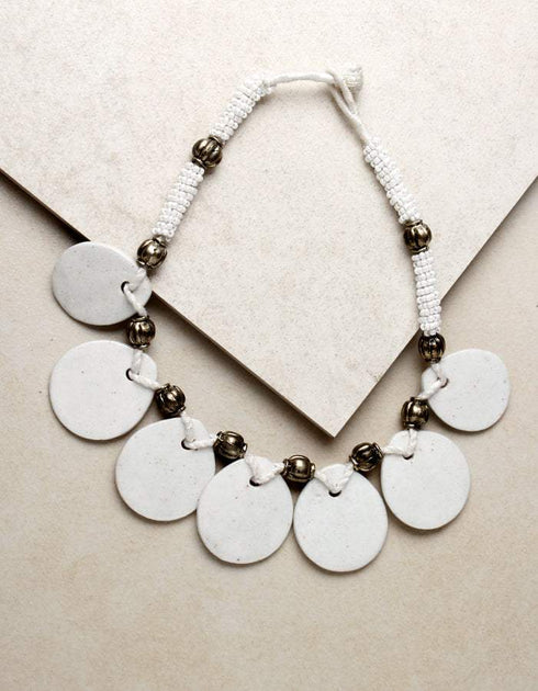 7 Pendent Necklace (White)