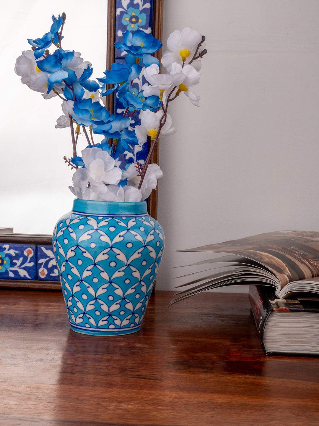 Glossy Blue & White Ceramic Flower Base, Size: Medium, Shape: Bottle Shaped  at Rs 1000 in Kolkata